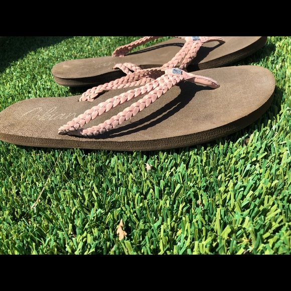 flip flops - Picture 2 of 2